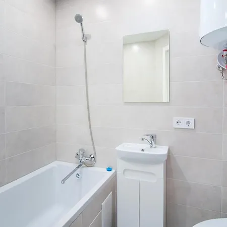 アパート Buk On Svobody 6-8 リヴィウ