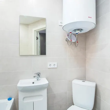 Buk On Svobody 6-8 *