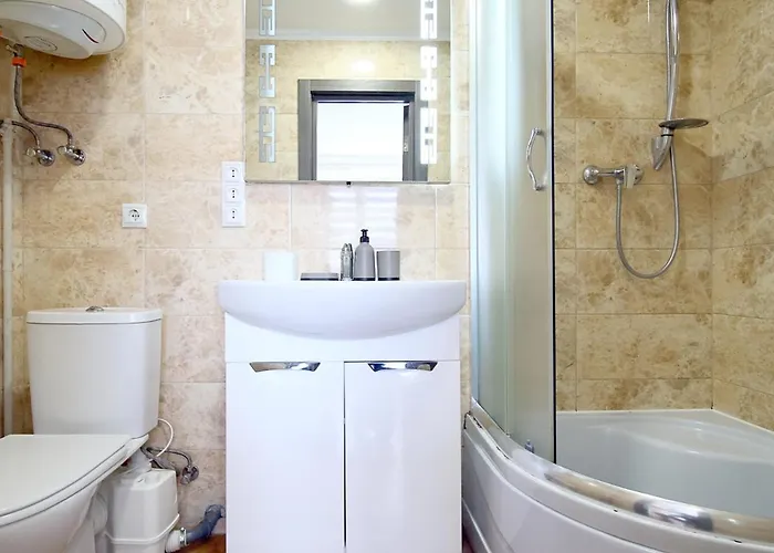 Buk On Svobody 6-8 דירה