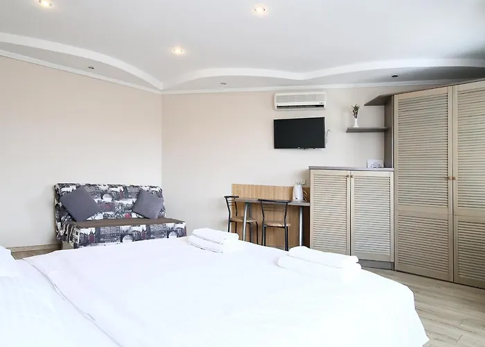 Buk On Svobody 6-8 Apartamento Leópolis